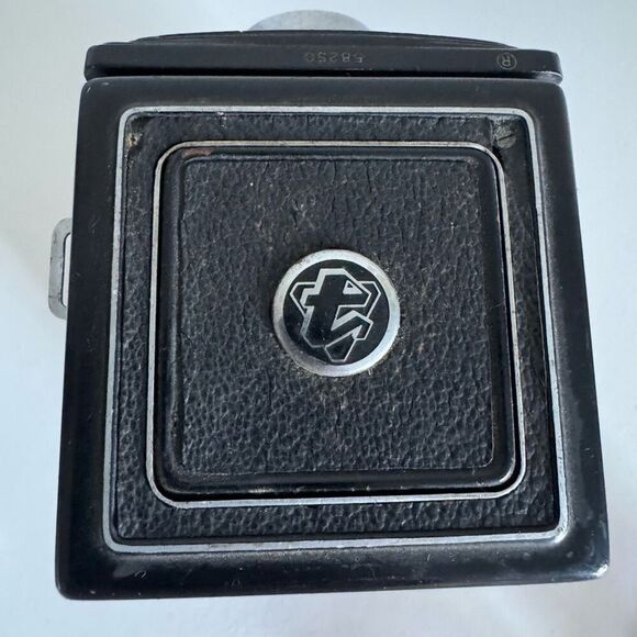 Vintage Yashika A 120 Film Twin Lens Film Camera - Picture 5 of 8